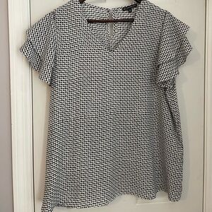 Women’s dressy short sleeve top- size L- Adrianna Papell